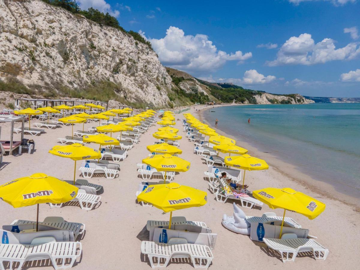 Hotel Divoto Glamping à Balchik Extérieur photo